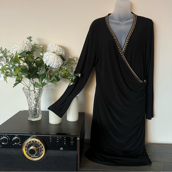 Black Frank Lyman gold stud detail stretchy black faux wrap midi dress - Picture 1 of 9